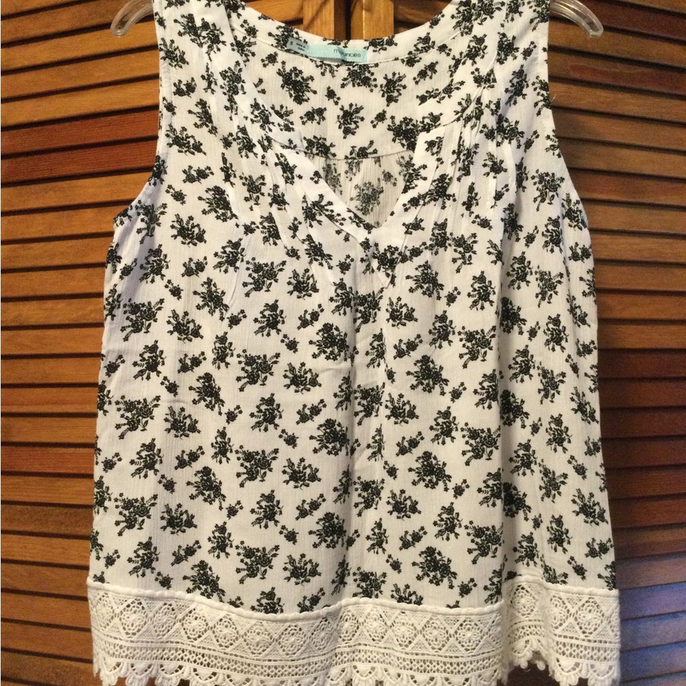 Maurice’s tank top